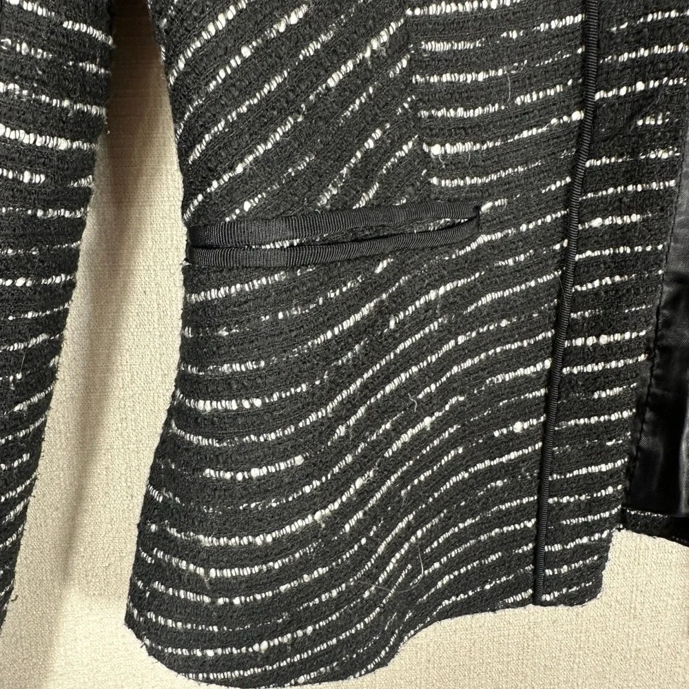 H&M open front